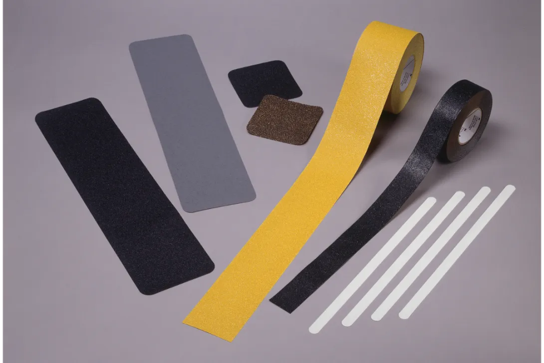 Gamme 3M safety walk de différentes couleurs et avec différents grains abrasifs